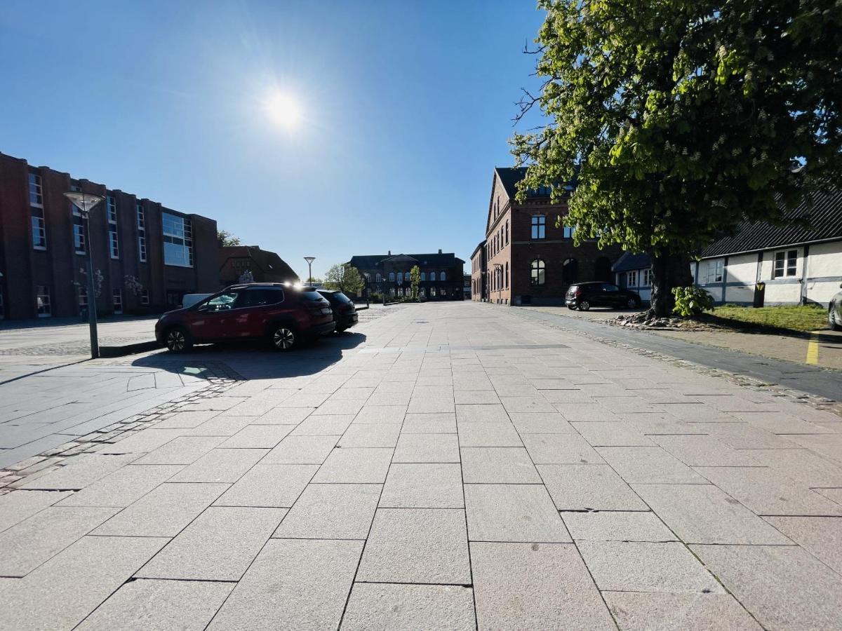 Aday - Charming Apartment In The Pedestrian Street Of Frederikshavn Buitenkant foto